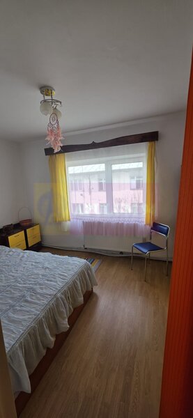 Apartamanet 2 camere de vanzare in Campina